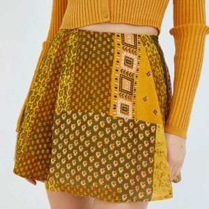 Urban Outfitters Liz Printed mini skirt